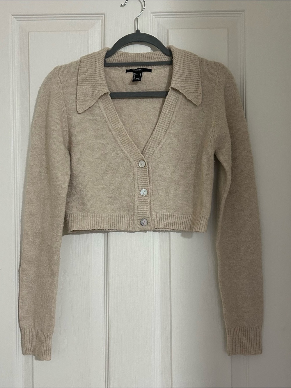 Forever 21 Cropped Beige Collared Button-Front V neck Cardigan